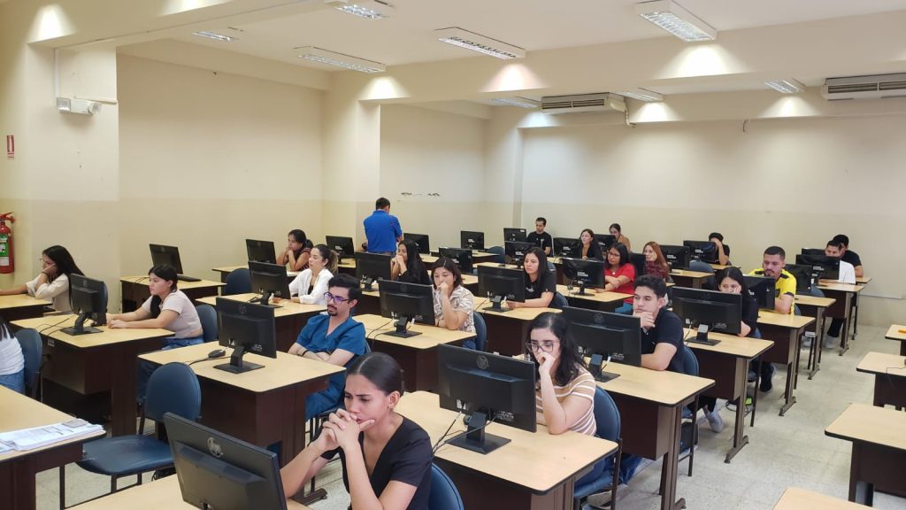 8.084 INSCRITOS DE MEDICINA, ODONTOLOGIA Y ENFERMERÍA RINDIERON EL EXAMEN DE HABILITACIÓN PARA EL EJERCICIO PROFESIONAL